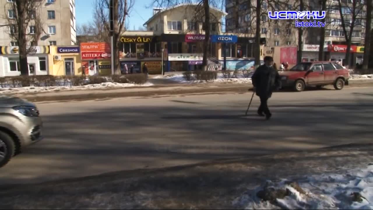 Одни не соблюдают скоростной режим, другие - переходят дорогу не там, где нужно. За два месяца в Орле произошло более 20 ДТП с участием пешеходов. Что...