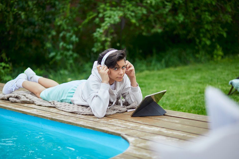 Фильмы и сериалы в онлайн-кинотеатрах больше любят орловчане 25-44 лет