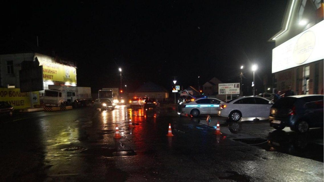 В Орле мужчина угодил под колеса «Шевроле» возле «Лесоторговой»