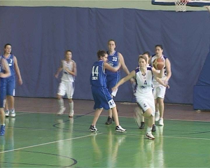 Баскетболистки выходят в лидеры