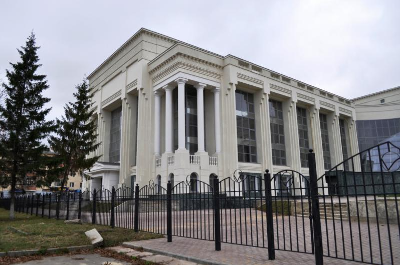 В понедельник пункт вакцинации, развернутый во Дворце пионеров им. Гагарина, будет перенесен в Фундаментальную библиотеку ОГУ