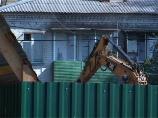 Среди двухэтажек появился дом в 12 этажей или как наши депутаты принимают законы 