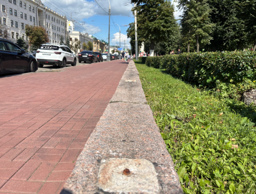 Для ремонта заборчиков в сквере Танкистов нашли нового подрядчика