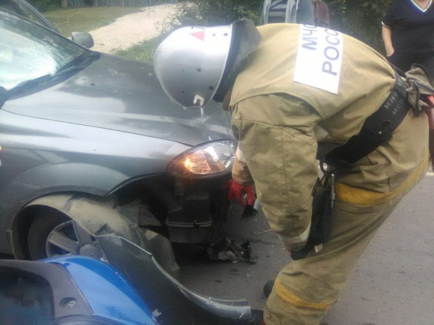 Под Орлом водитель авто погиб на месте ДТП до приезда скорой помощи