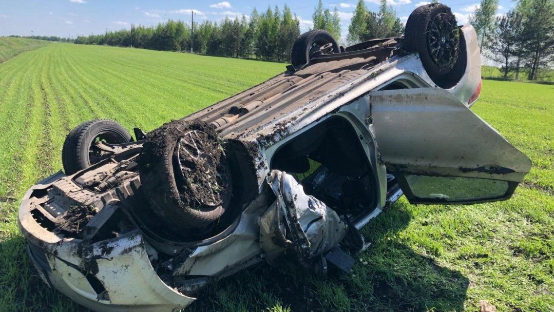 На Орловщине автомобилистка перевернулась на иномарке