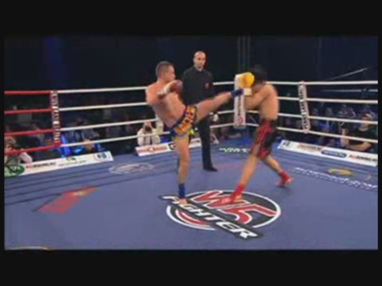 Кикбоксеры наводят шорох