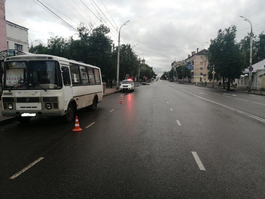 В орловской маршрутке травмировалась пенсионерка