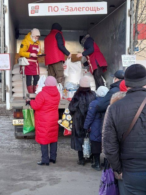 Глазами очевидцев: орловчане выстроились в очереди, чтобы купить сахар