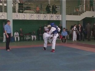 Со всей России в Орел — на каратэ