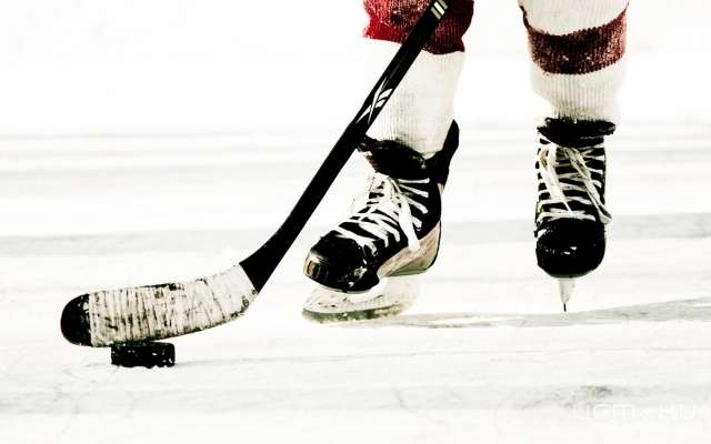 Верховцы поборются с москвичами на хоккейном корте