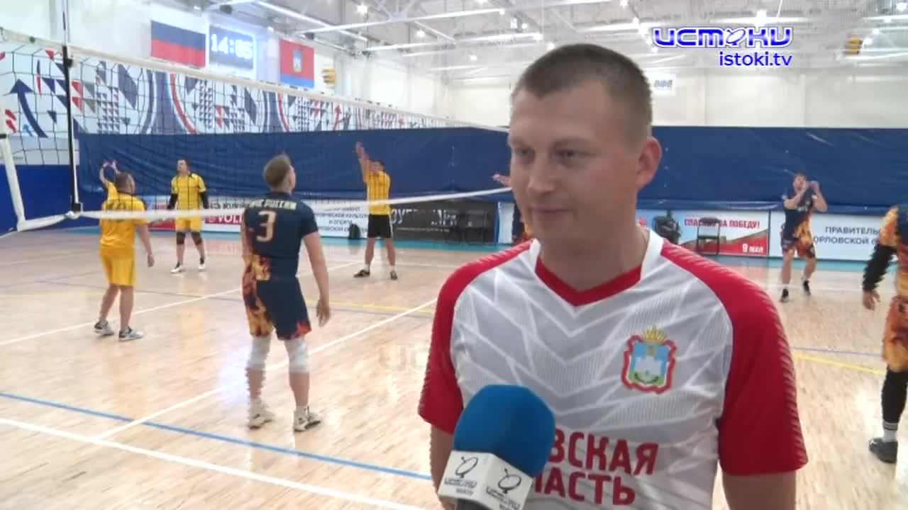 Они могут не только тушить пожары, но и не плохо играть в волейбол!