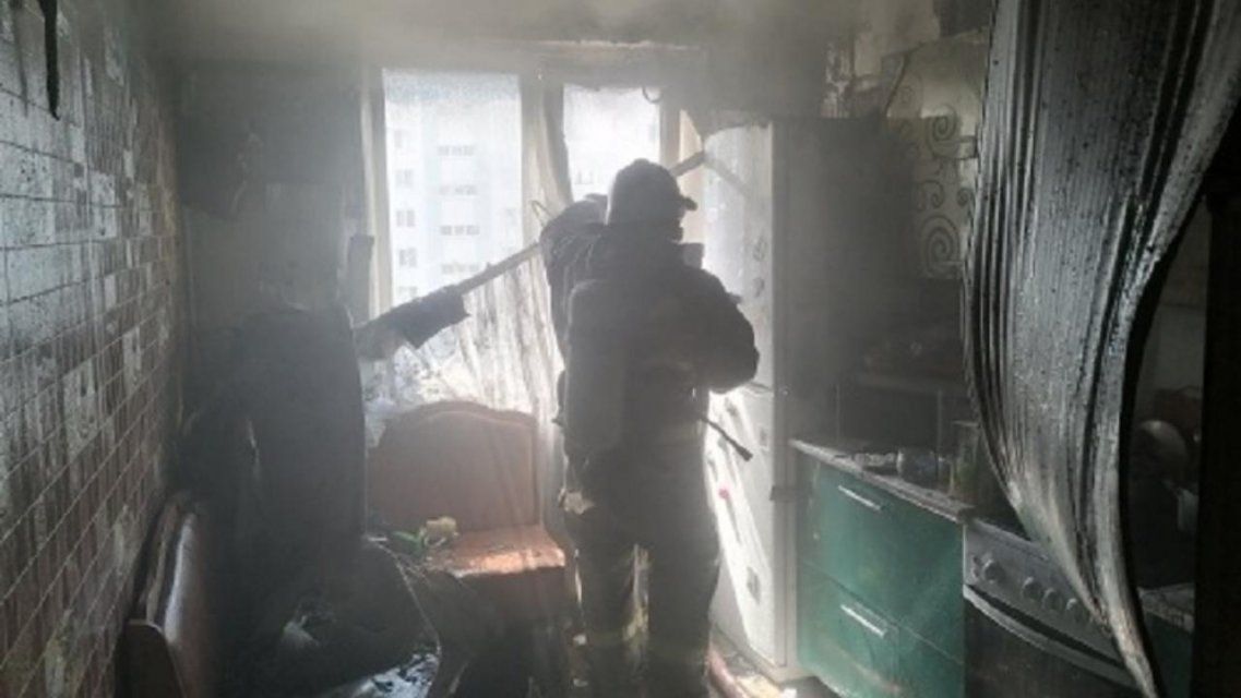 Короткое замыкание: при пожаре во Мценске эвакуировали десять человек