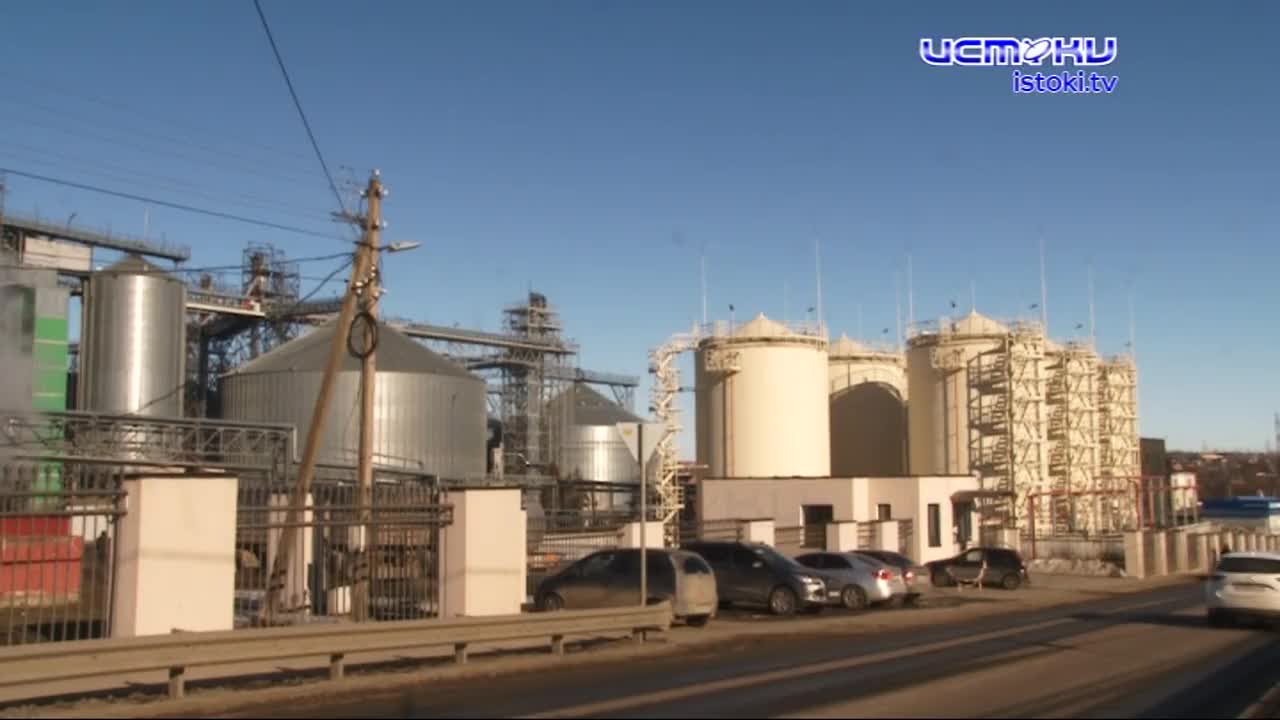 Первое упоминание об этом заводе датировано 1898 годом. Сейчас "Орелмасло" - это современное, полностью автоматизированное производство, на котором ра...