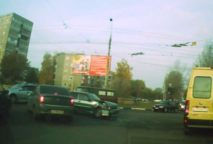 Неприятное начало дня: ДТП на Октябрьской