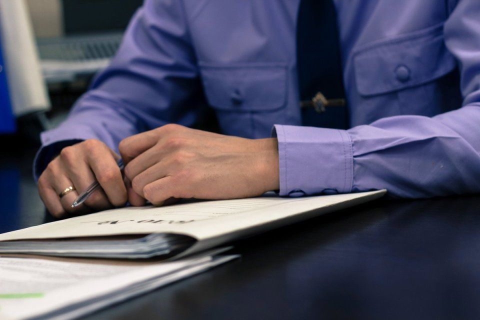 Знакомая пообещала орловчанину «пристроить» сына в вуз за 35 тыс. рублей, но кинула его