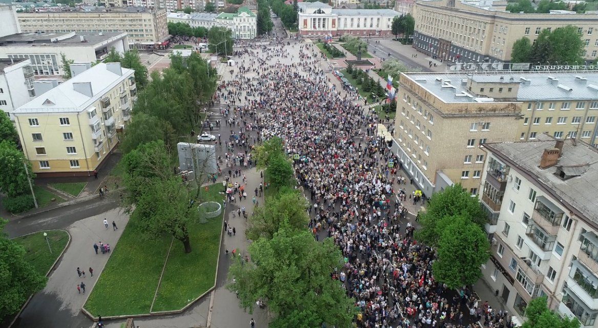 «Бессмертный полк» в Орле показали с высоты птичьего полета