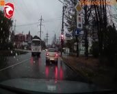 Маршрутка проскочила на красный: в Орле попал на видео водитель-вредитель