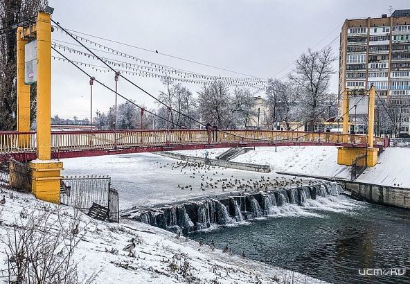 В Орле подвесной мост между детским парком и торговыми рядами ждет реконструкция