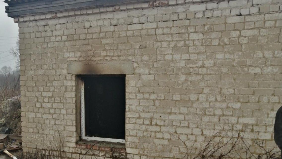 При пожаре в бригадном домике на Орловщине погиб мужчина