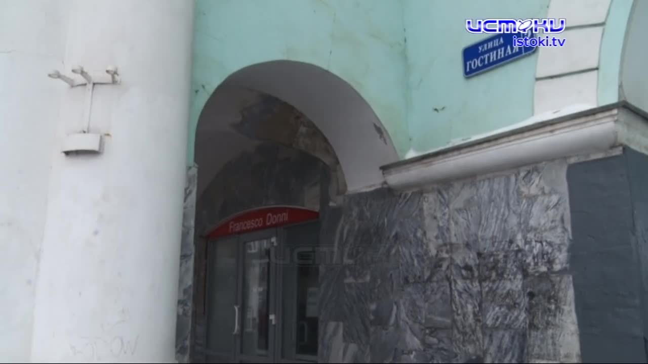 В Торговых рядах планируют убрать арку и надстроить 2 этажа. Эта новость вызвала резонанс у орловчан. Мы решили углубиться в эту историю