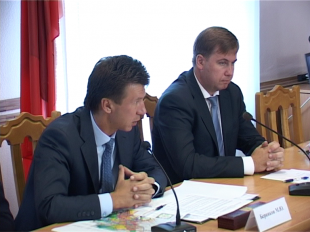 Острые вопросы остались без ответов. Совещание в мэрии не прошло без споров 