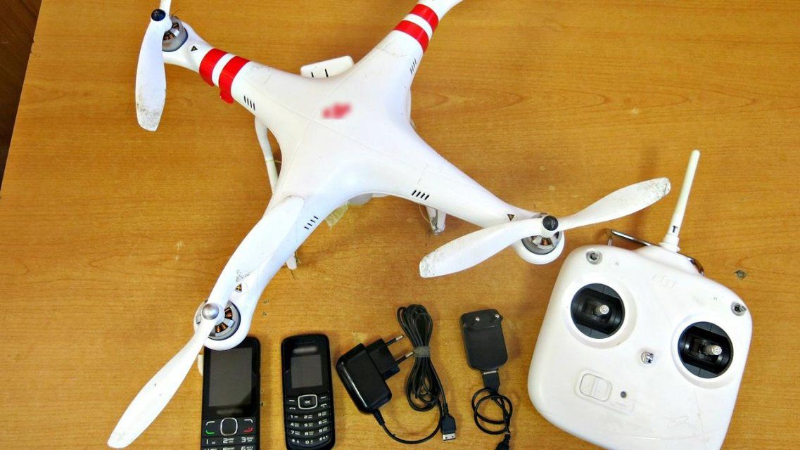 В орловскую колонию снова запустили квадрокоптер с «запрещенкой»