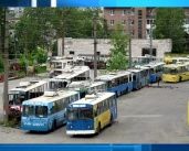 Подарок из столицы никак не доедет до Орла, а на бульваре Победы плитку уложили так, что цензурными словами описать сложно. Новости за 90 секунд