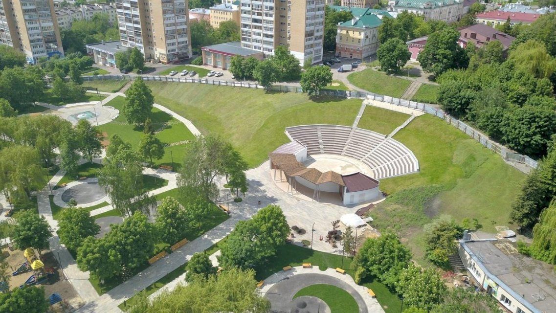 За счет экономии в детском парке Орла оборудуют фуд-корт и поставят качели