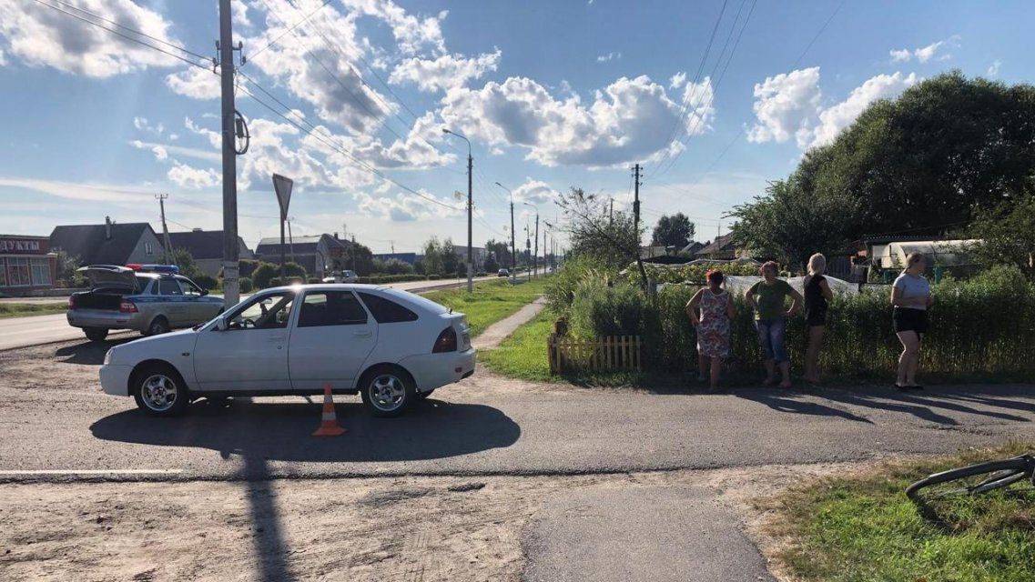 Под Орлом девушка на «Приоре» отправила на больничную койку велосипедиста