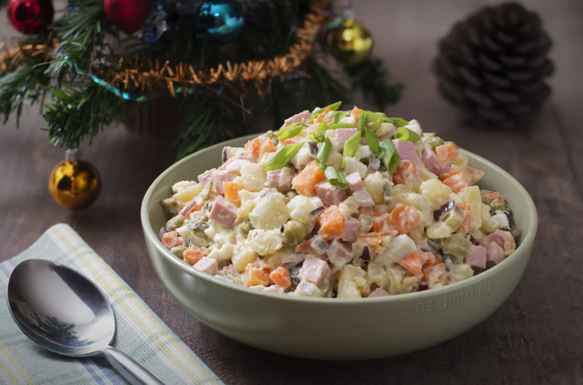 Орловчанам стало дороже готовить салат "Оливье"