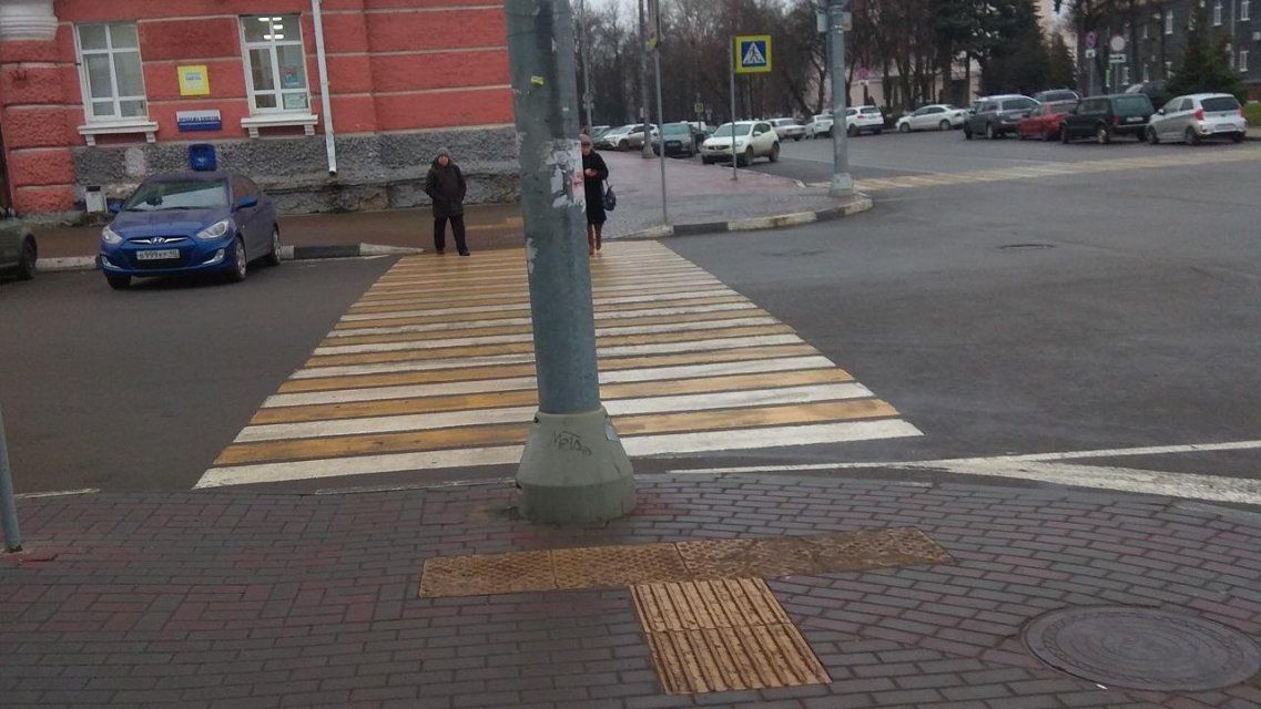 В центре Орла все-таки перенесут нелепый пешеходный переход