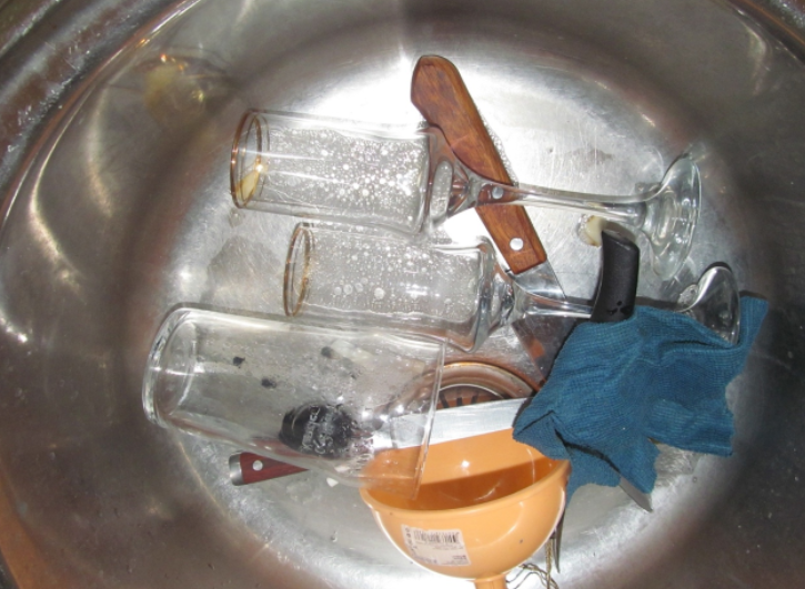 В Ливнах застолье едва не закончилось трагедией