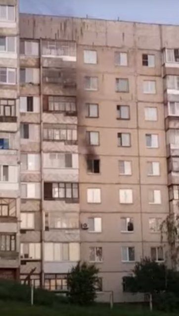 В Орле из горящей многоэтажки эвакуировали 15 человек