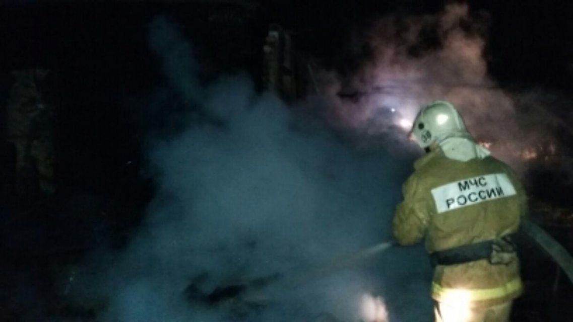 Под Орлом 76-летняя женщина погибла при пожаре в частном доме