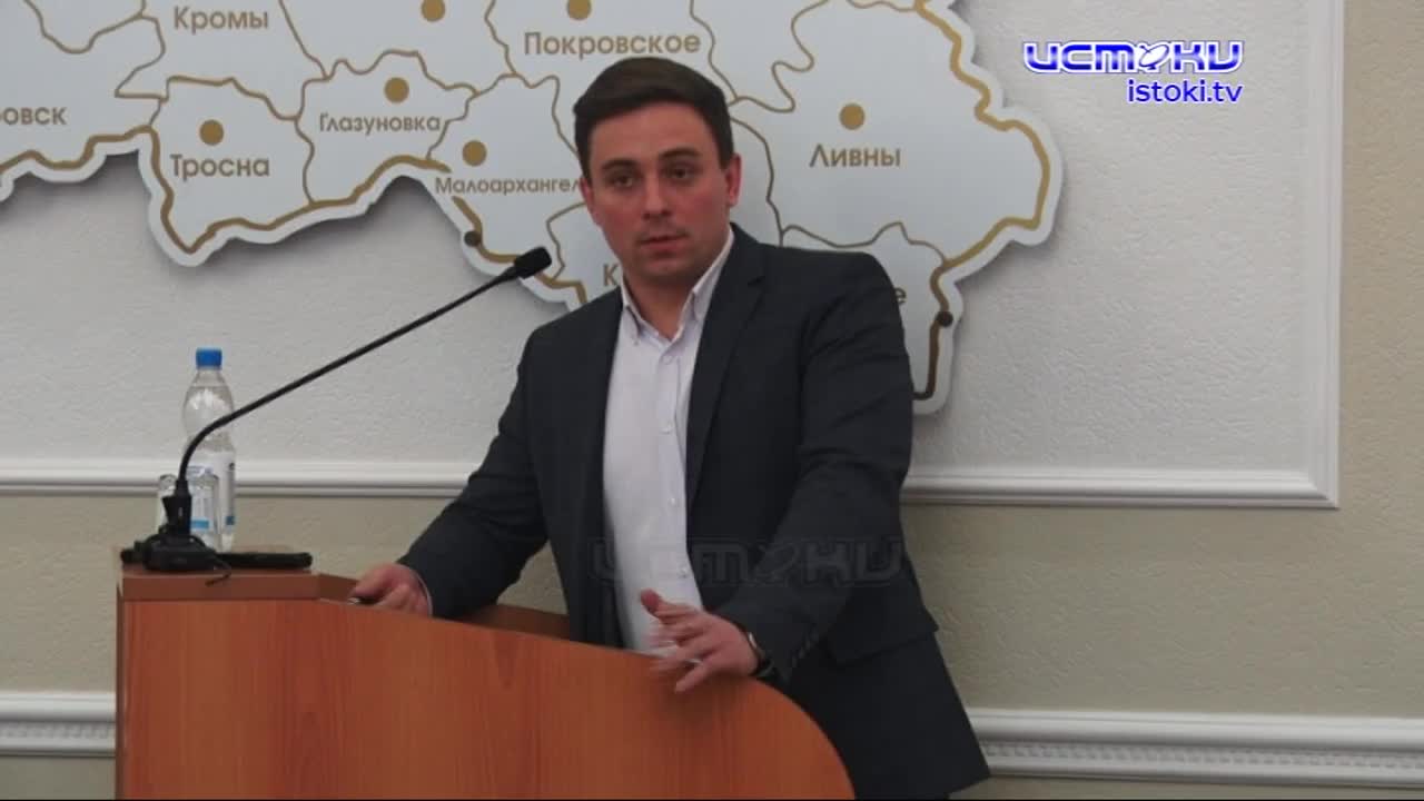 Работы по уборке дорог, ход строительства уникальных школ, а также пока фантастические вещи о появлении новых дорог - все это звучало в отчетах чиновн...