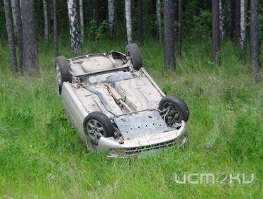 25-летняя девушка-водитель скончалась в результате опрокидывания автомобиля