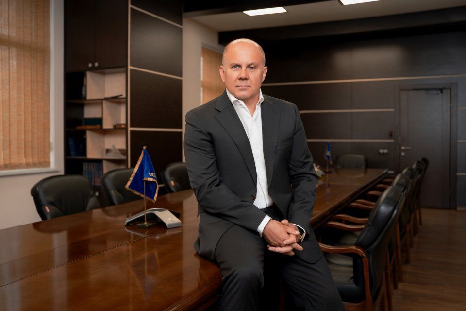 Эдуард Бендерский — российский предприниматель, общественный деятель и меценат.