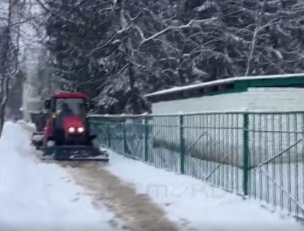Отчёты расходятся с реальностью. Чиновники твердят - улицы чистятся от снега, а жители не видят результатов работы