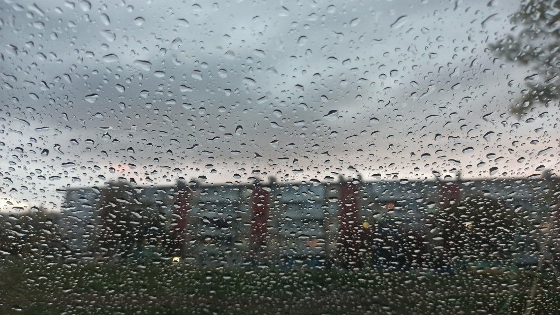 Орловскую область накроют ливни и град