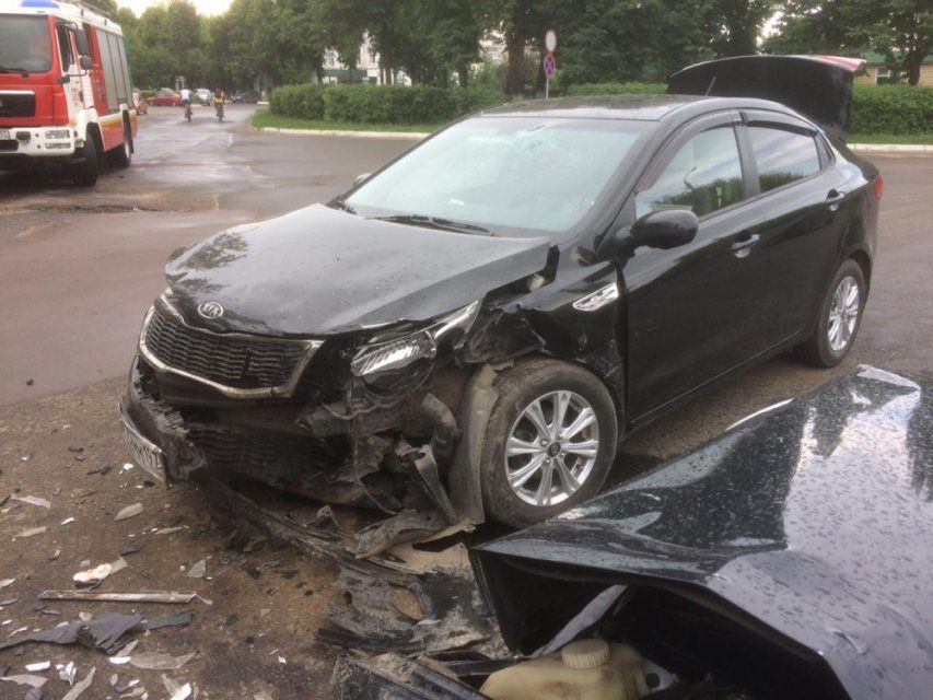 В Орле пассажир иномарки пострадал из-за выехавшей на встречку «Приоры»