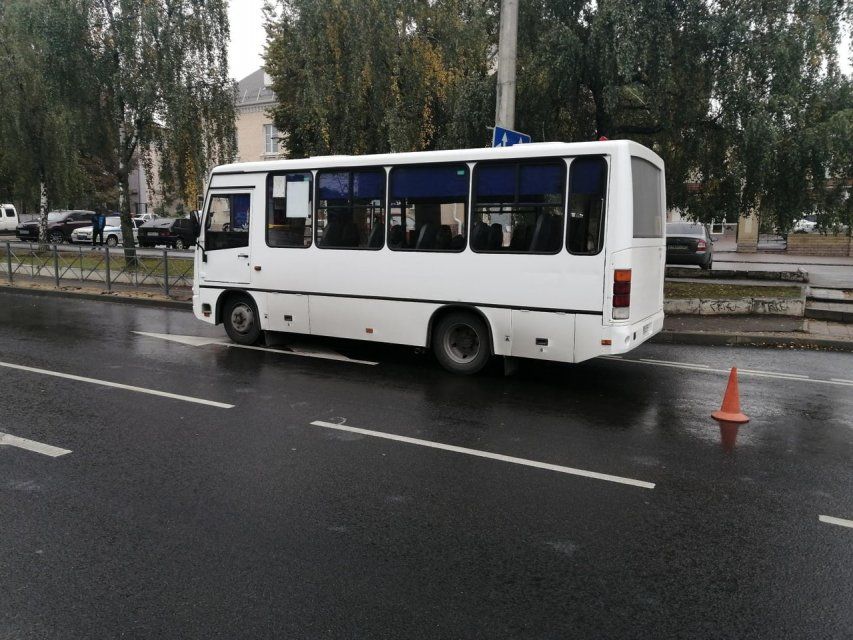 В орловской маршрутке упала пенсионерка