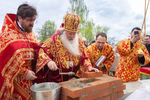 Под Орлом возведут каменный храм