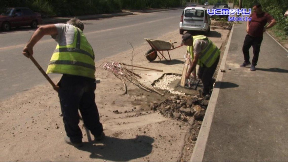 Работа над городской средой в Орле: в пер. Южном решают проблему с ливневкой, а ТТП сносит аварийные бараки