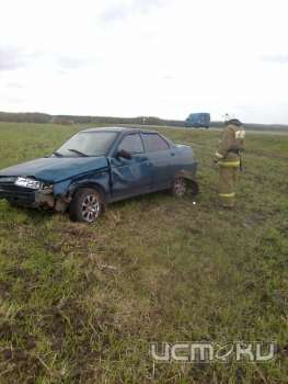 В Орловской области 21-летняя автоледи опрокинулась на ВАЗе