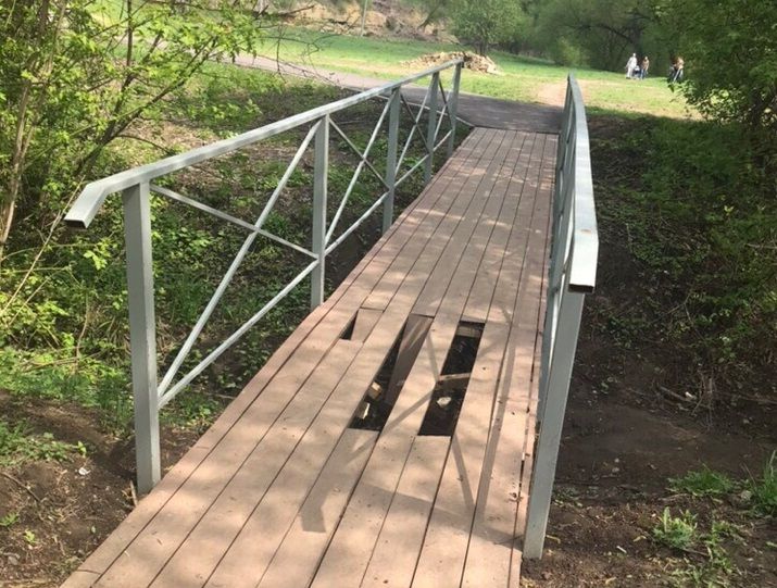 На недавно отремонтированной «Дворянке» под орловчанином обвалился мостик