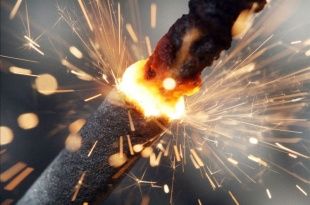 В МЧС заработала «горячая линия» по использованию пиротехники