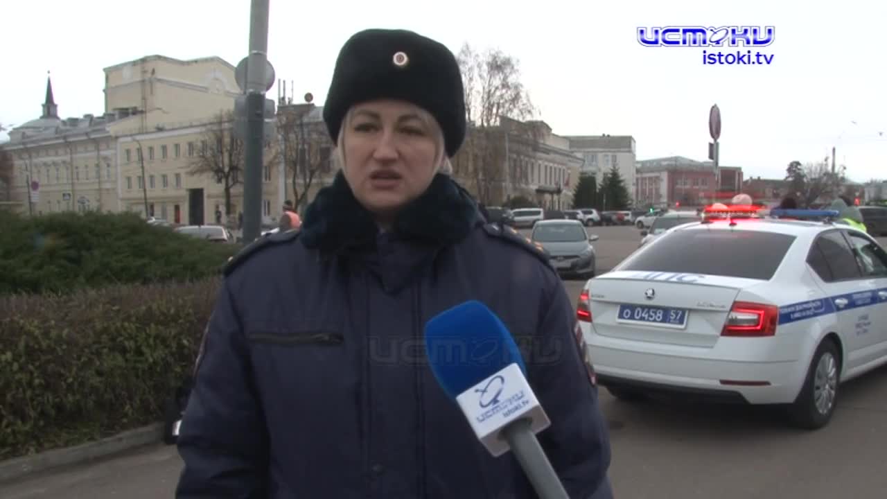 Посаженные деревья символизируют число погибших детей на территории нашей области. Орловские сотрудники ГИБДД и волонтеры почтили память жертв дорожны...