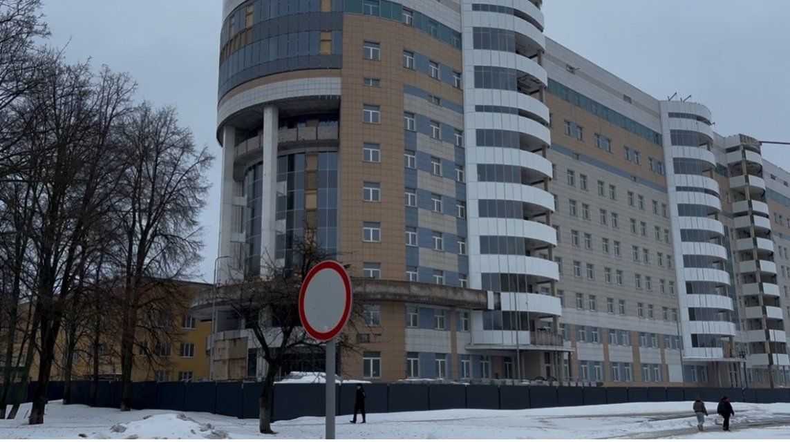 Медицинский центр-долгострой на Бульваре Победы в Орле оправдывает свое печальное прозвище