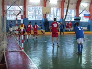 Встреча 8-го тура Чемпионата города по мини-футболу показала настоящую борьбу 