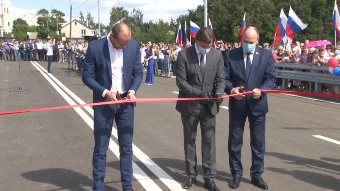 Фоторепортаж: орловчане все-таки дождались открытия моста Дружбы